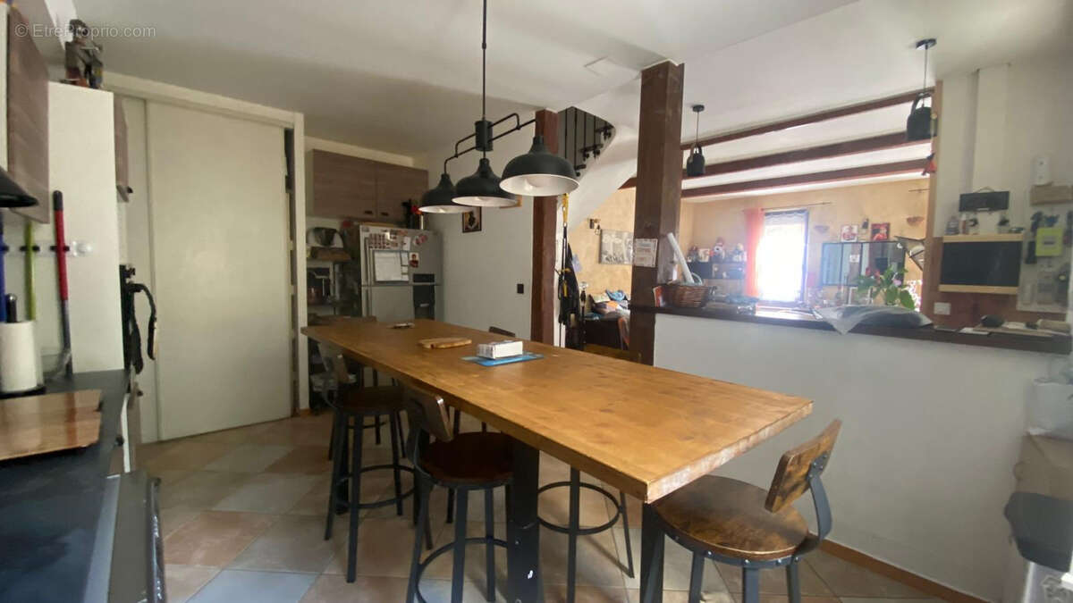 Maison à GINESTAS