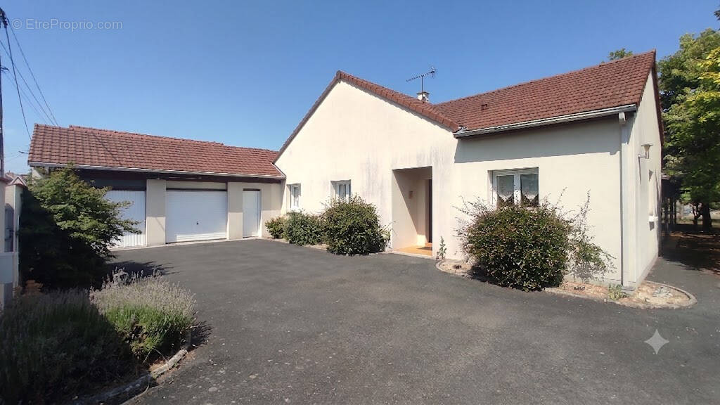 Maison à CHATELLERAULT