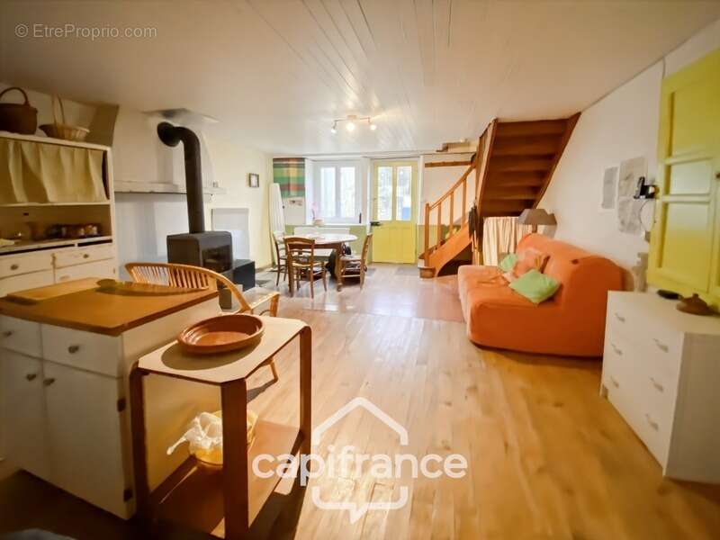 Maison à SAINT-AMOUR