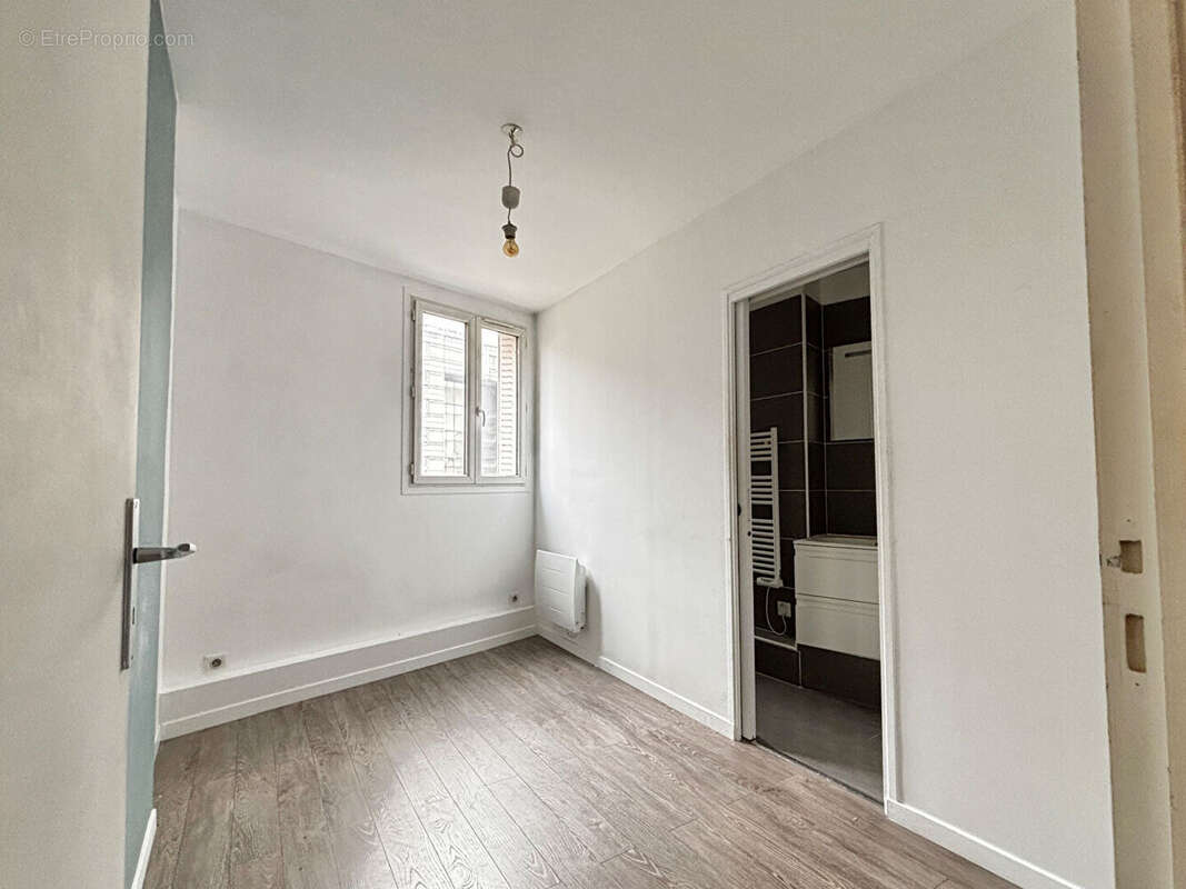 Appartement à PARIS-19E