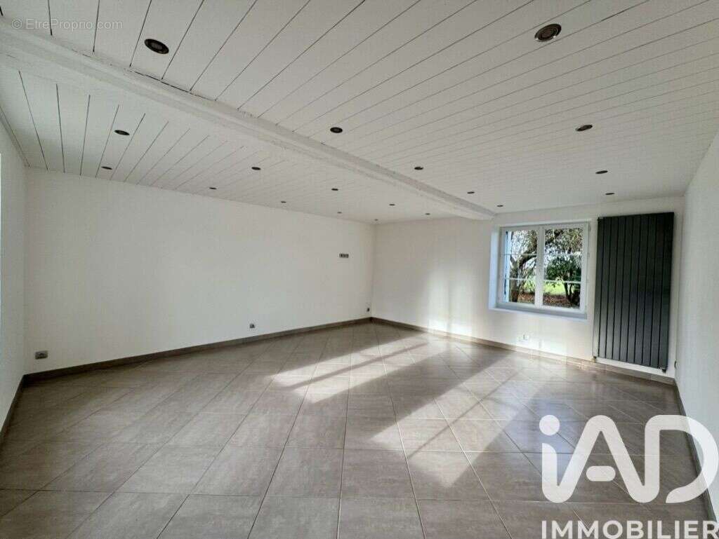 Maison 162 m² à Pouant  - photo 3