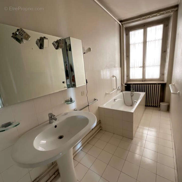 Appartement à LYON-1E