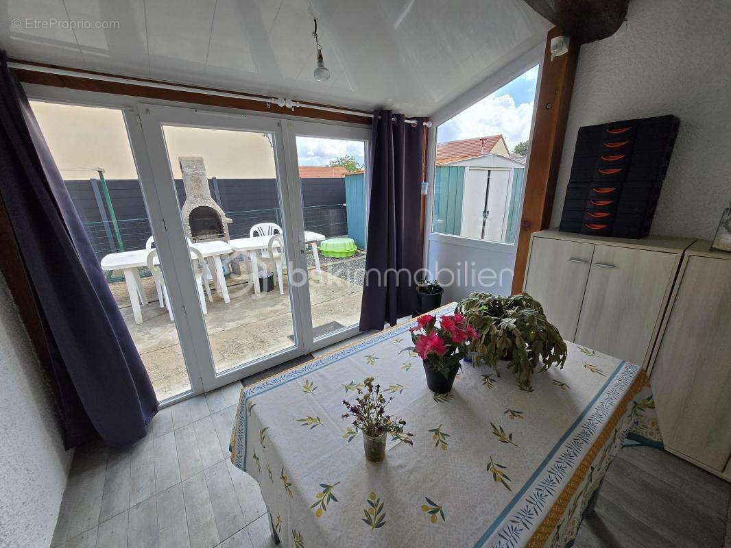 Maison à CERCY-LA-TOUR