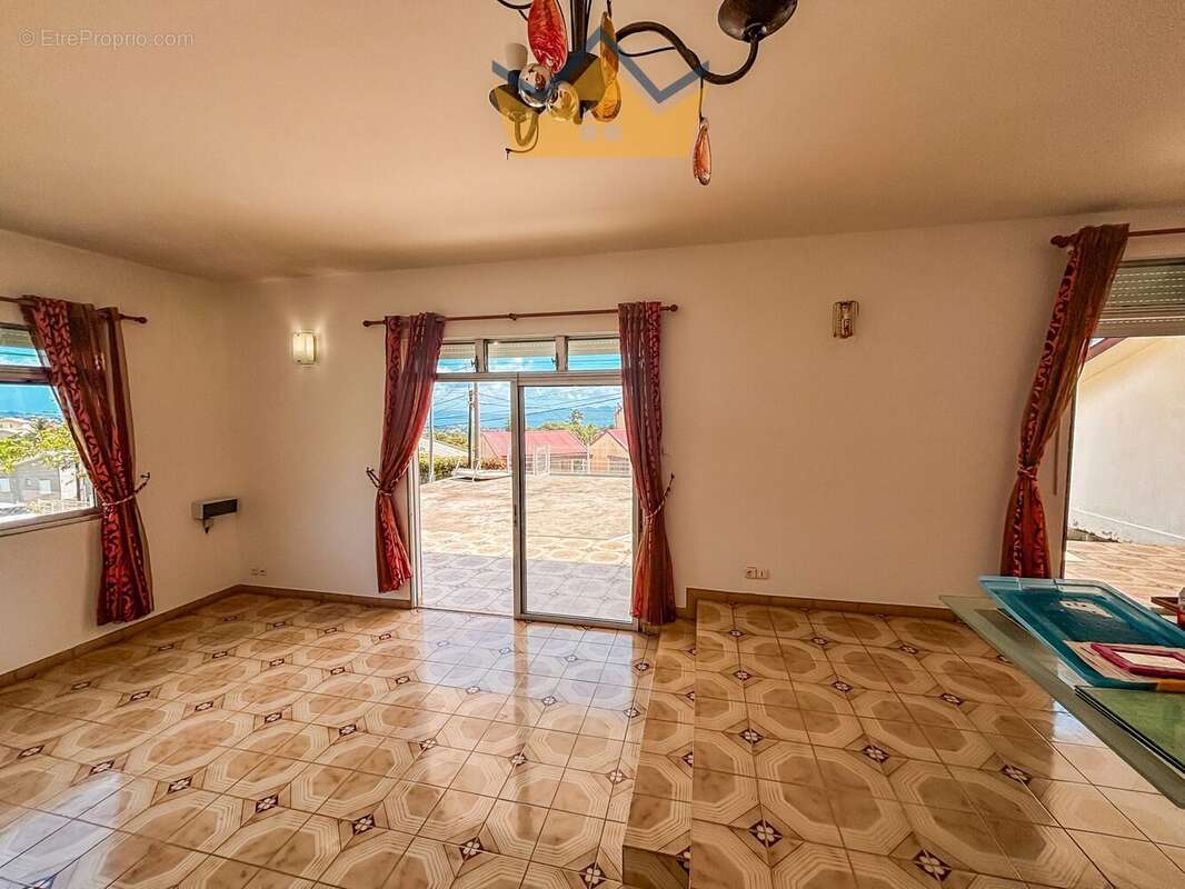 Maison à SCHOELCHER