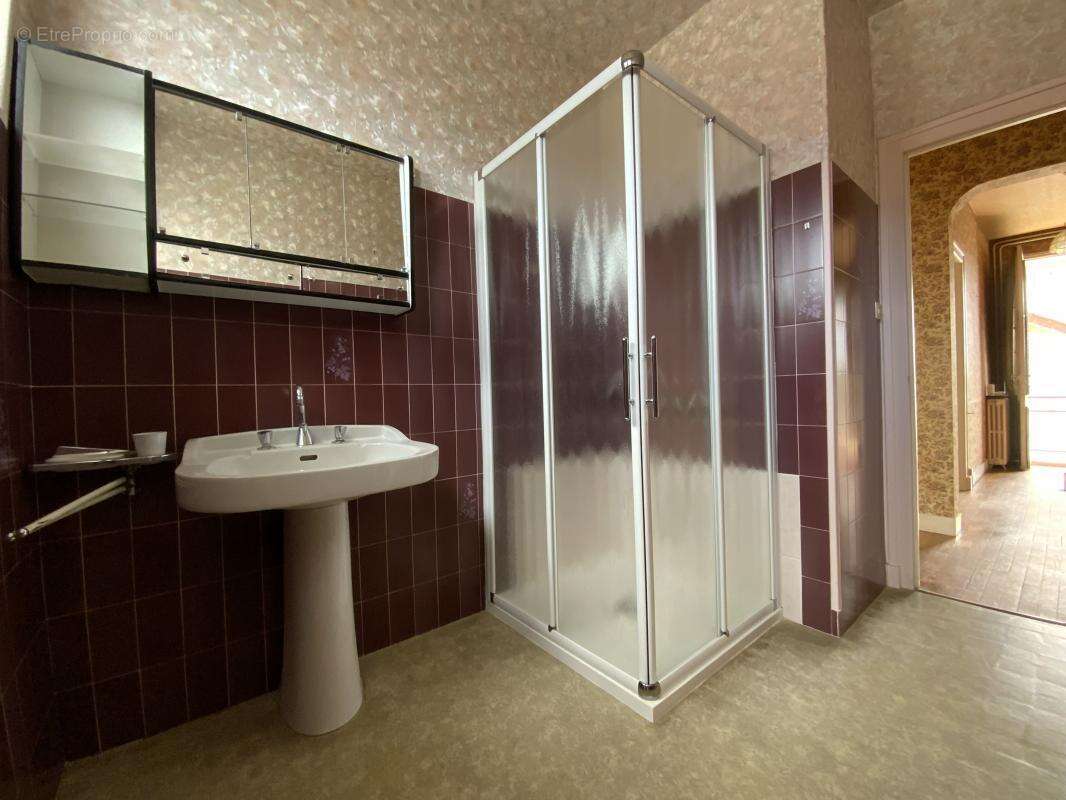 Maison à SAINT-JUNIEN