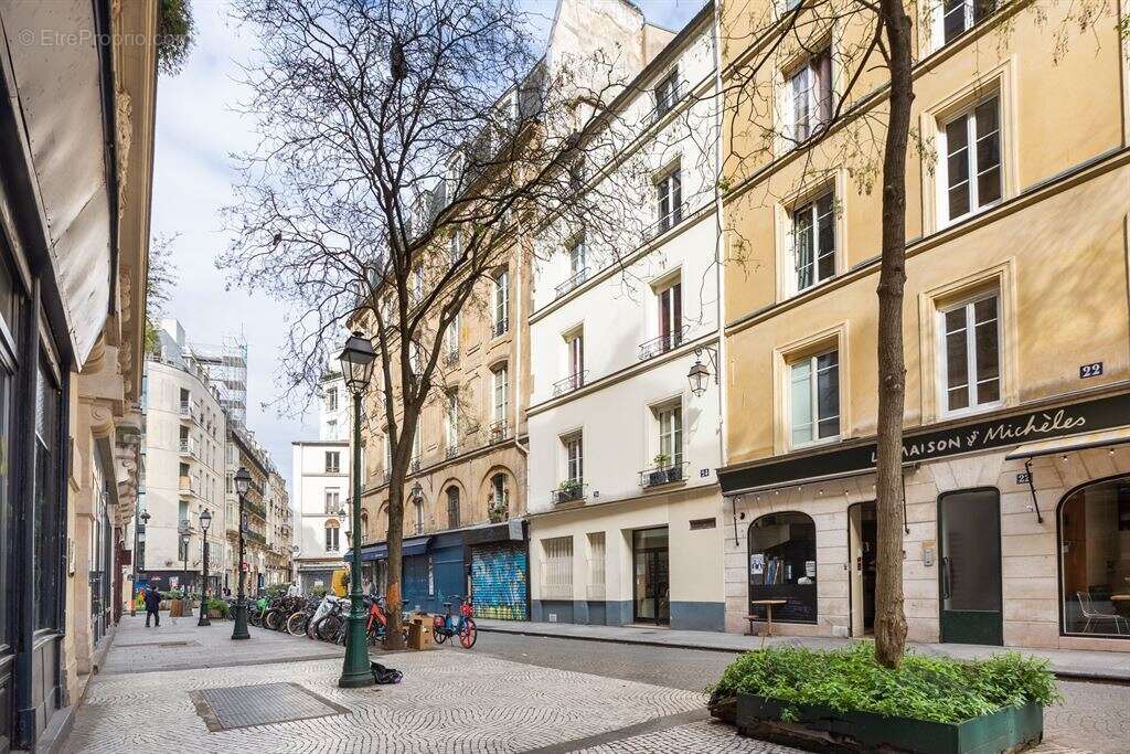 Appartement à PARIS-2E