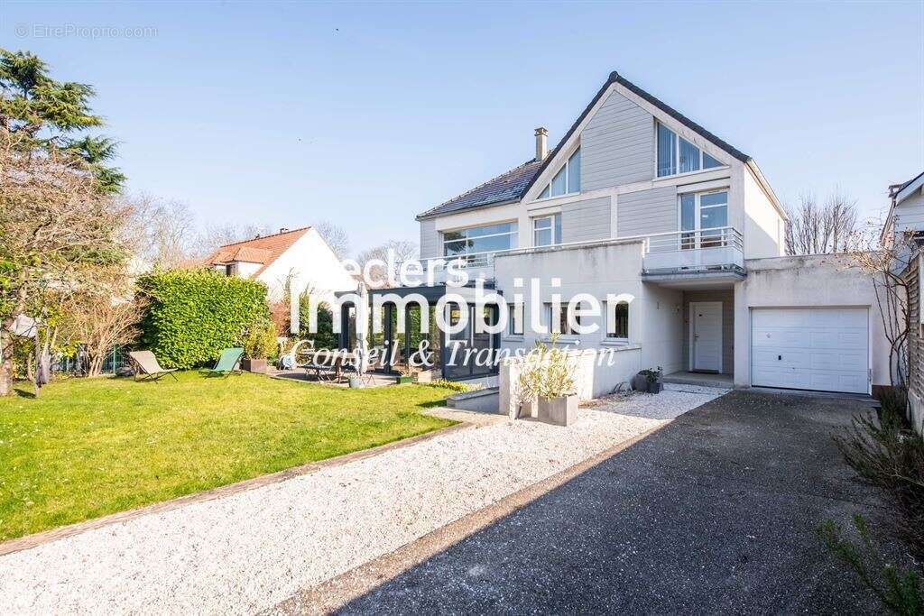 Maison à RUEIL-MALMAISON