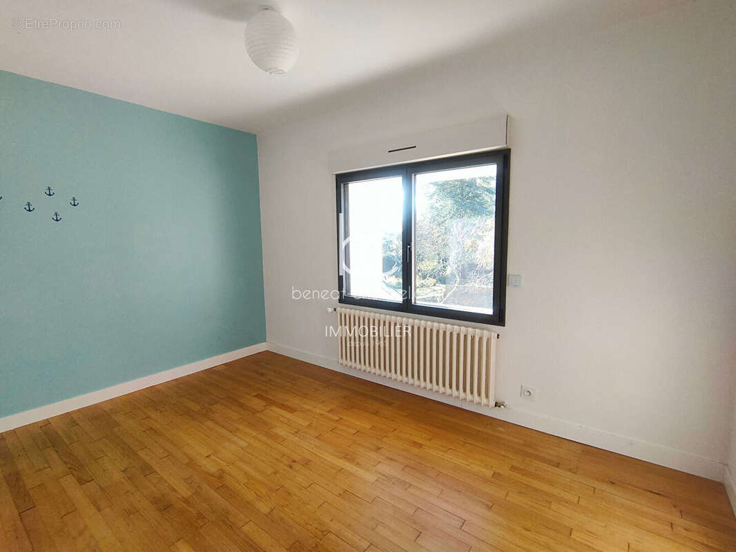 Vannes Ouest - Maison de ville rénovée - 5 pièces - 123 m² - photo 7