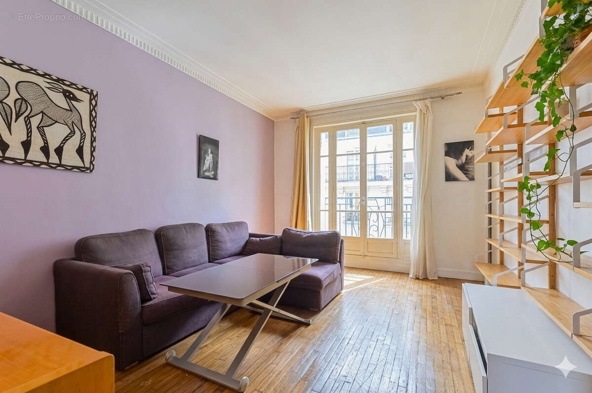 Appartement à PARIS-18E