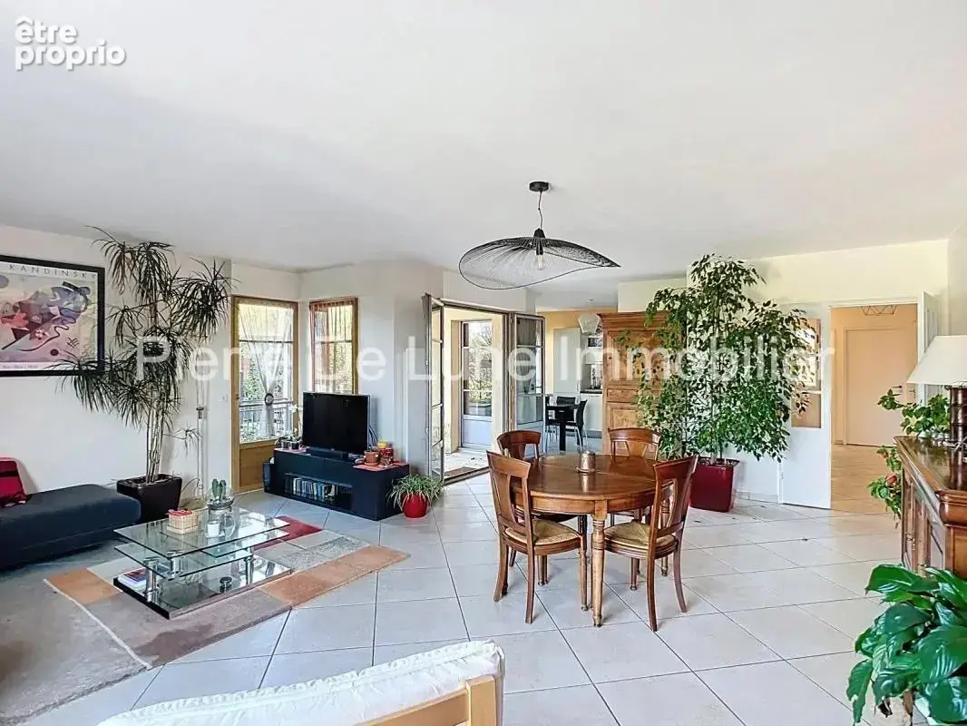 Photo Appartement à Saint-Didier-Au-Mont-D'or au prix de 635 000€