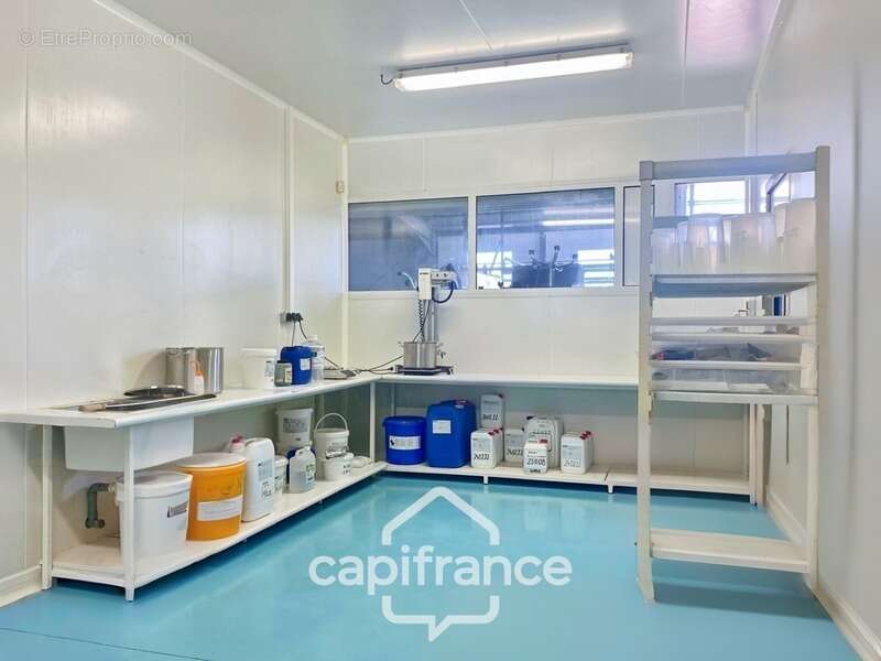 Commerce à LE SOLER