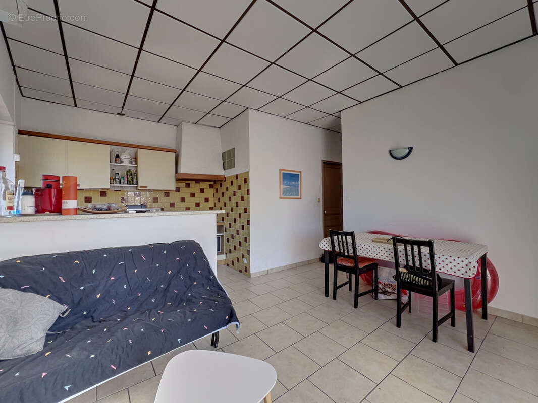 Appartement à SAUSSET-LES-PINS