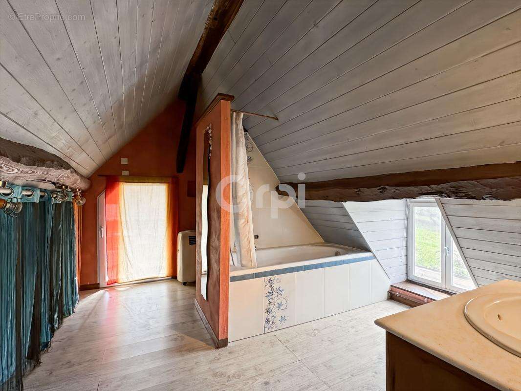 Maison à LE TILLEUL-OTHON