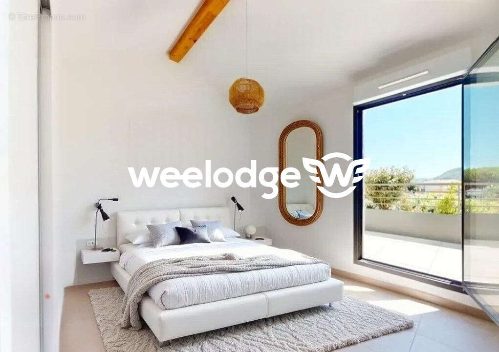 Appartement à MANDELIEU-LA-NAPOULE