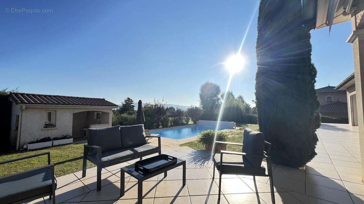 Photo 5 - Maison à LA TOUR-DE-SALVAGNY