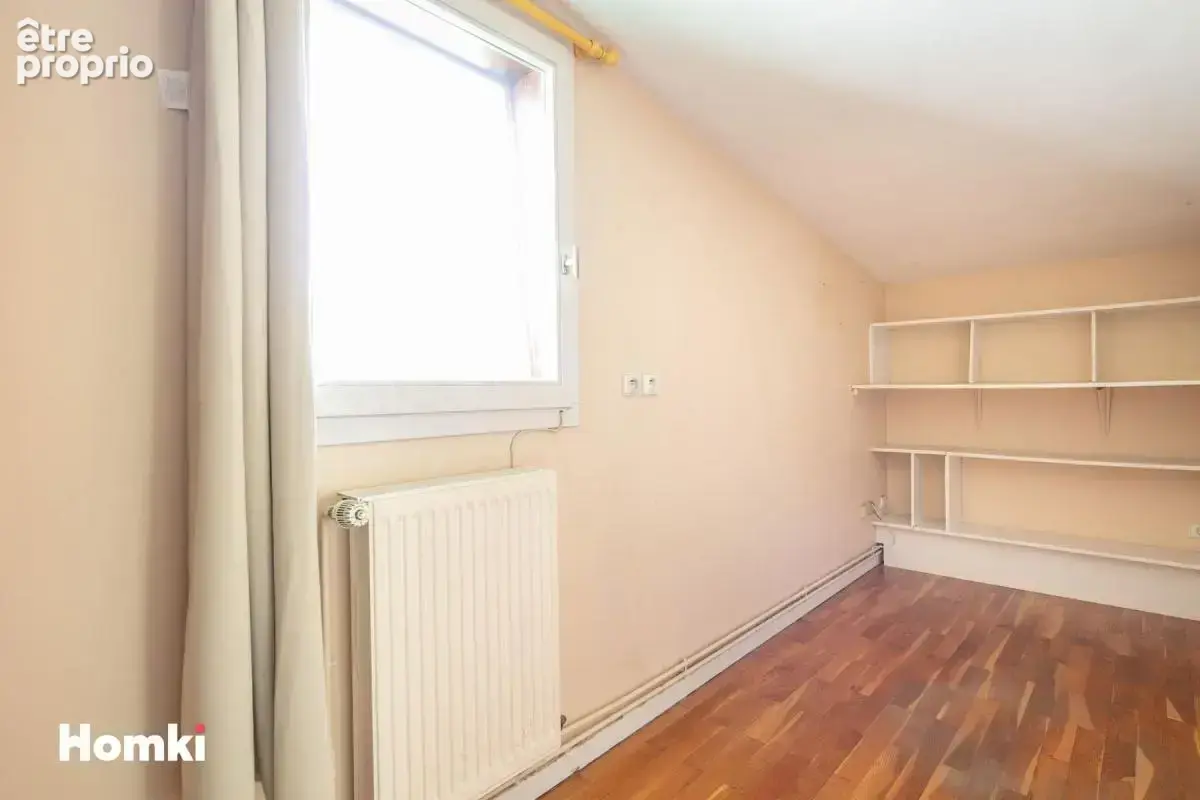 Maison de 226 m² au cœur d’un jardin arboré de 1 500 m² – Fraîcheur, calme et verdure - photo 25