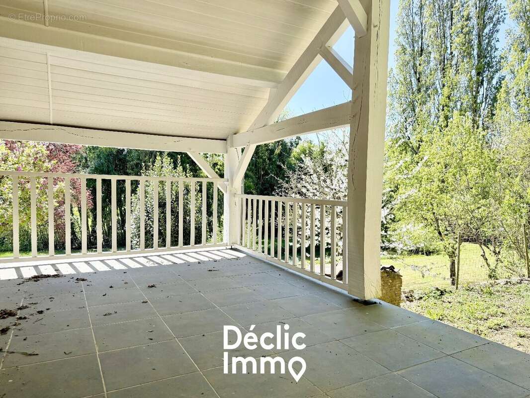 Maison à NIEUIL-L'ESPOIR