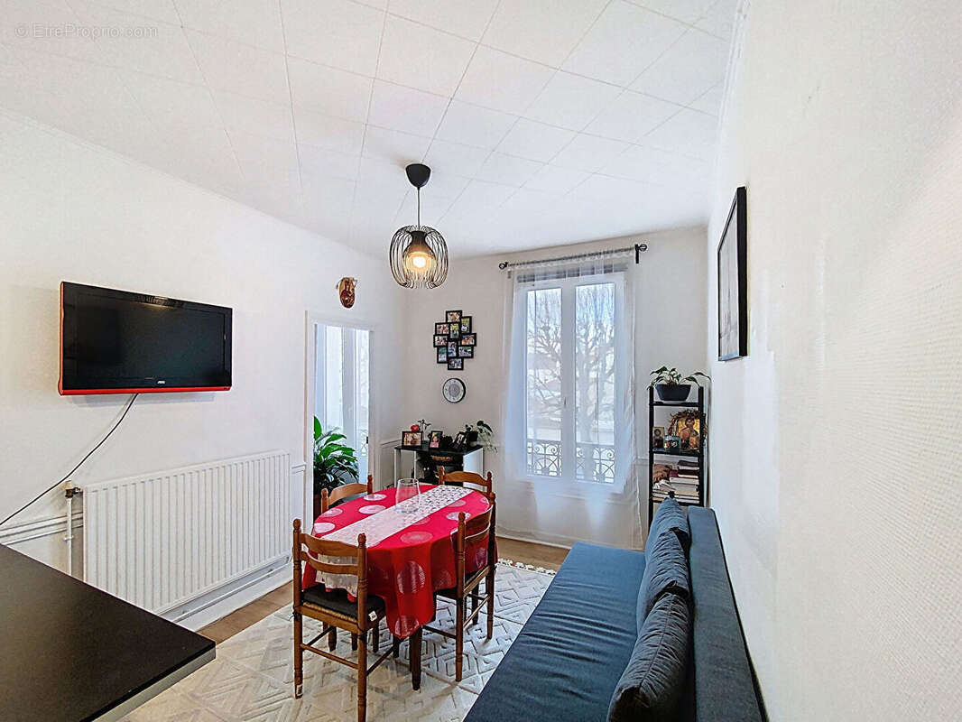 Appartement à SAINT-MAUR-DES-FOSSES