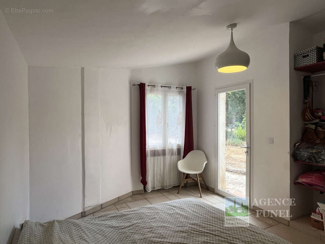 St Vallier-de-Thiey - Villa individuelle de plain-pied 4 chambres Terrain 1924 m2 - photo 24