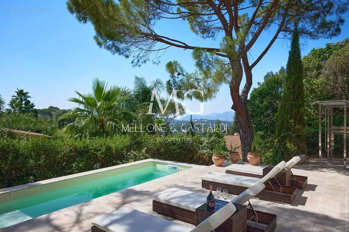 Maison à MOUGINS
