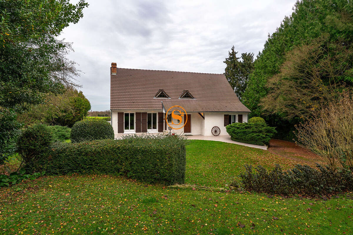 Maison à SAINT-WITZ