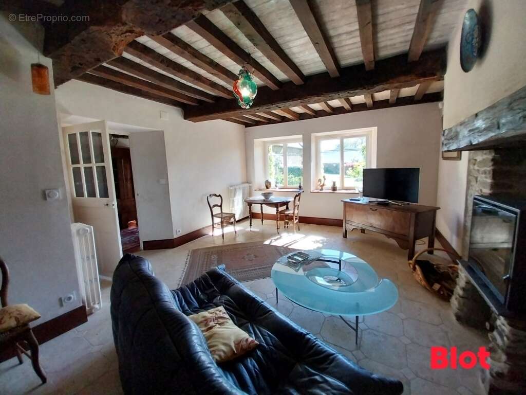 Maison à SAINT-MELOIR-DES-ONDES