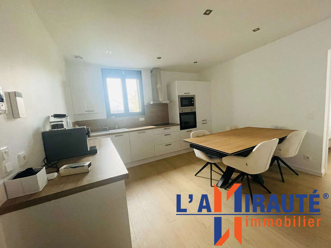 Maison à SARTROUVILLE