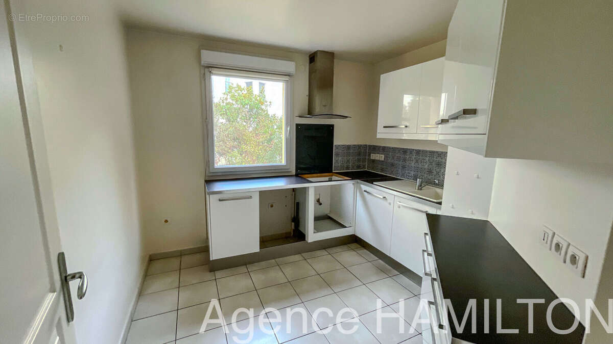 Garches Mairie, T5 de 116m2 4 chambres et parking - photo 3