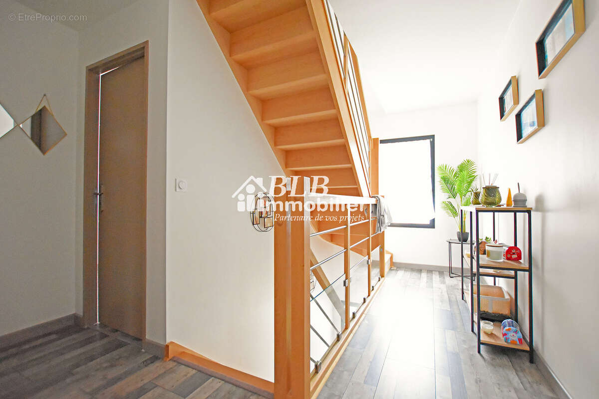 Maison 6 pièces 149 m2 5 chambres - photo 8