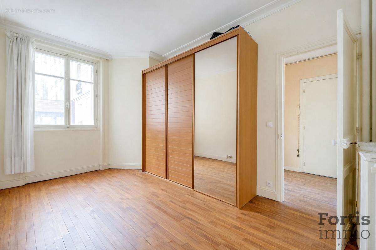 Appartement à PARIS-12E