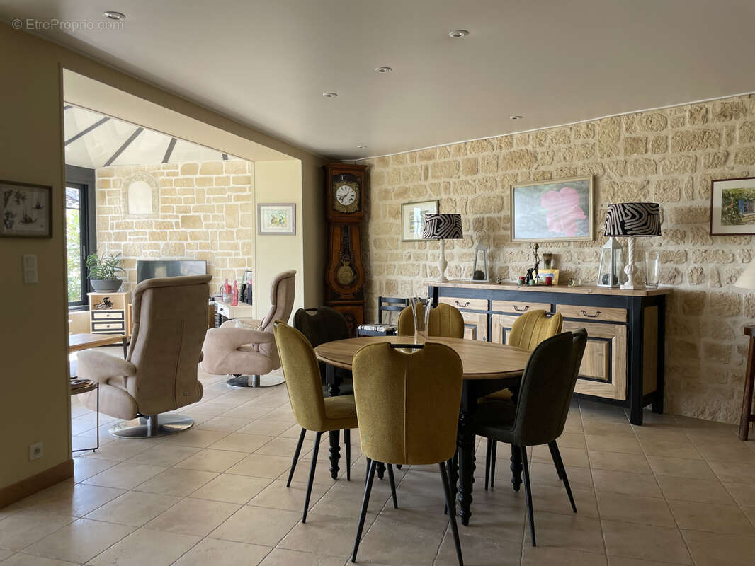 Maison à HIERSAC