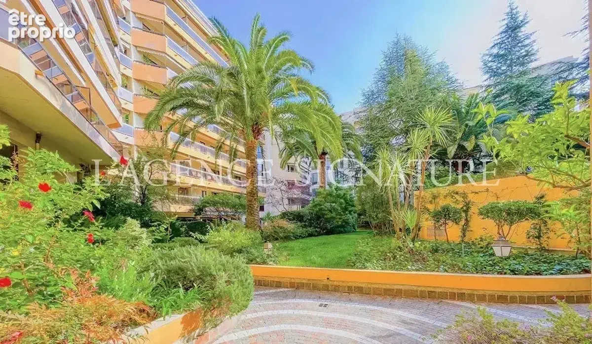 A vendre - nice centre ville coulée verte – " nanou " grand 2 pièces 51 m² avec terrasse – résidence de standing avec parc et ga - photo 14