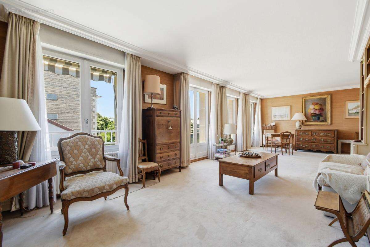 Appartement à VERSAILLES