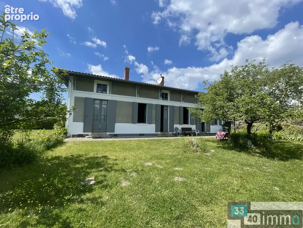 Maison ancienne sur un parc de 18 000 m2 - photo 3