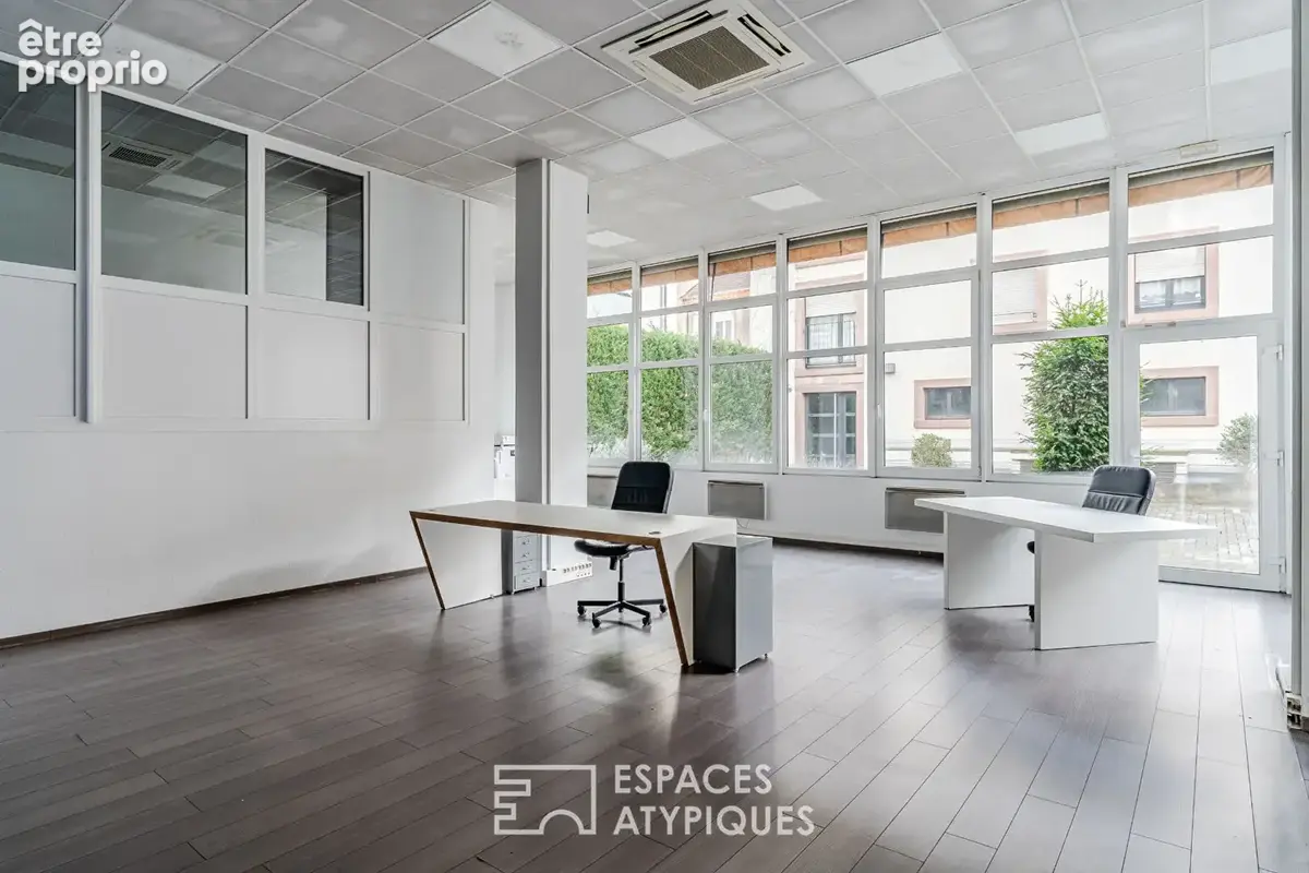 Ancien local commercial esprit loft quartier Tribunal - photo 2