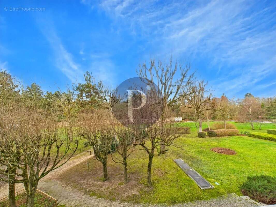 Appartement à VERRIERES-LE-BUISSON
