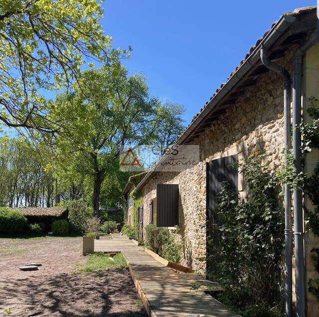 Maison à LEOGEATS