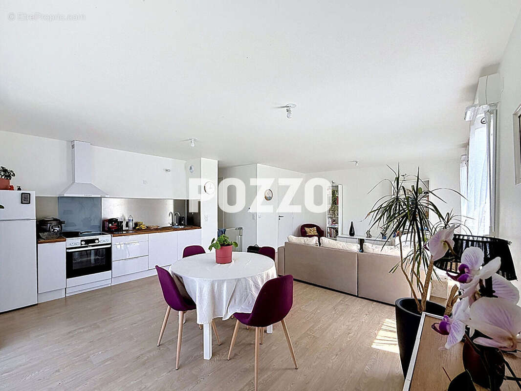 Appartement à DONVILLE-LES-BAINS