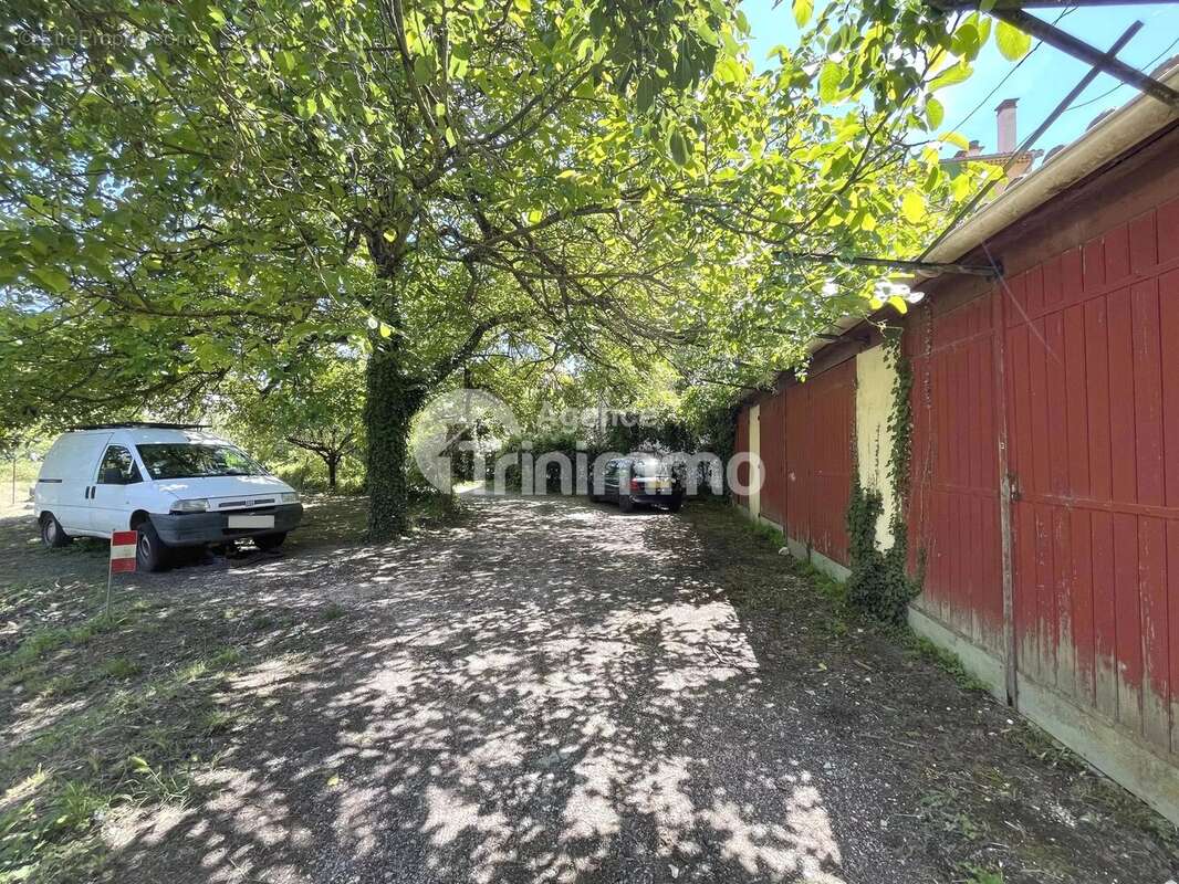 Vente Contes Maison divisée en 3 appartements - photo 5