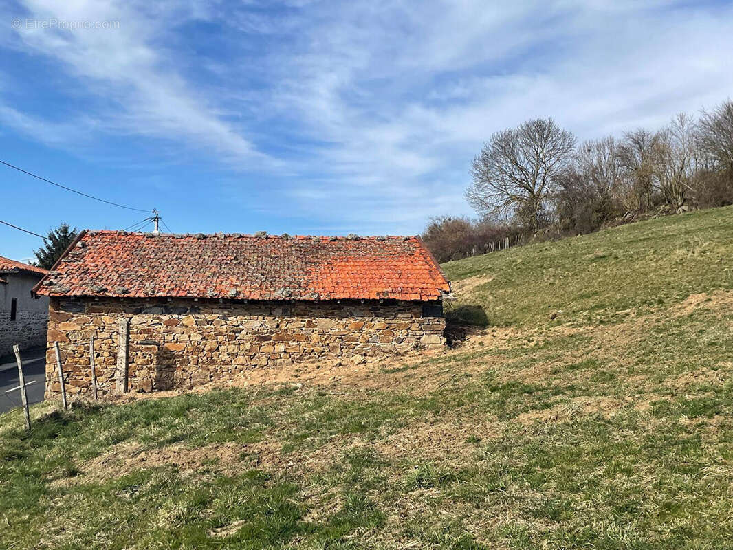 Maison à SAINT-CHRISTO-EN-JAREZ