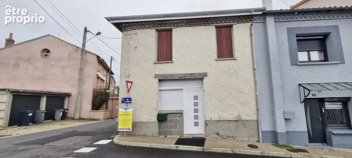 Maison de bourg à rénover intégralement - photo 2
