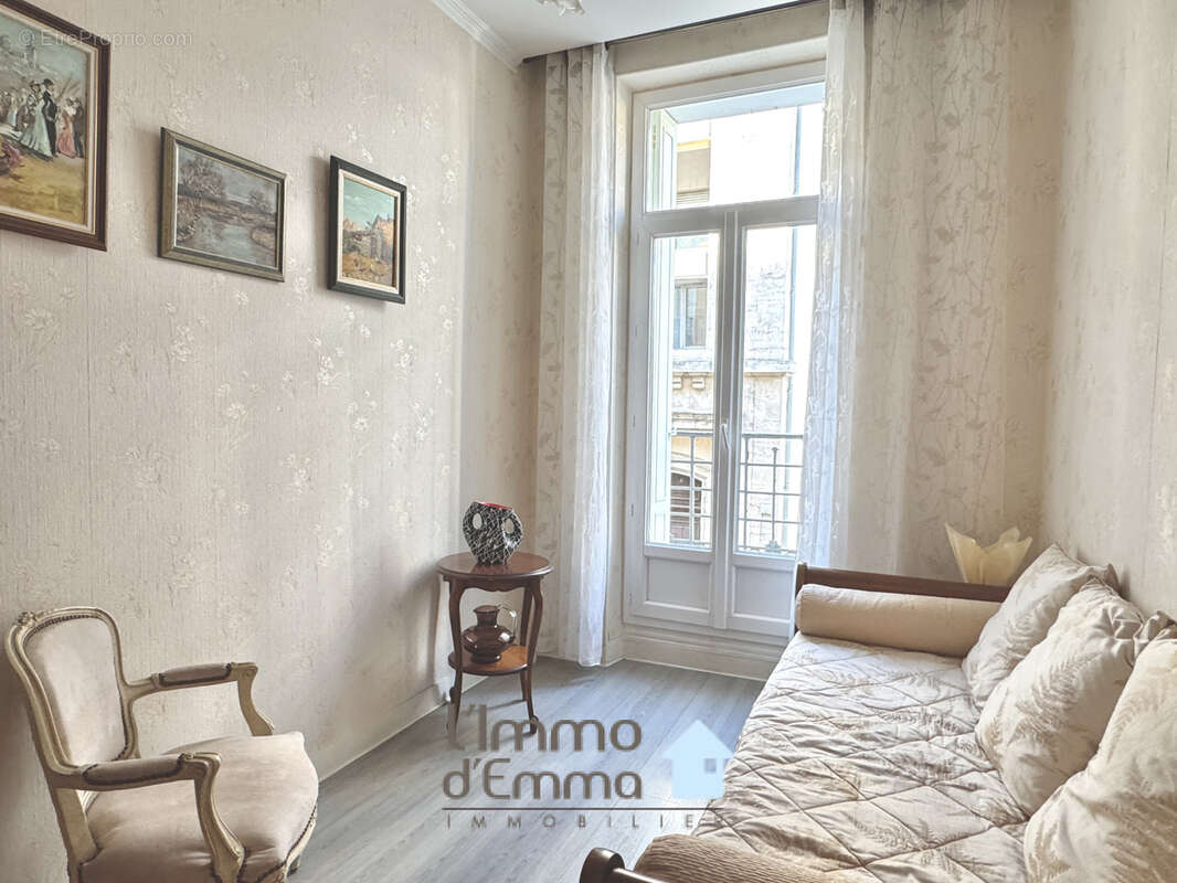 Appartement à MARSEILLE-7E