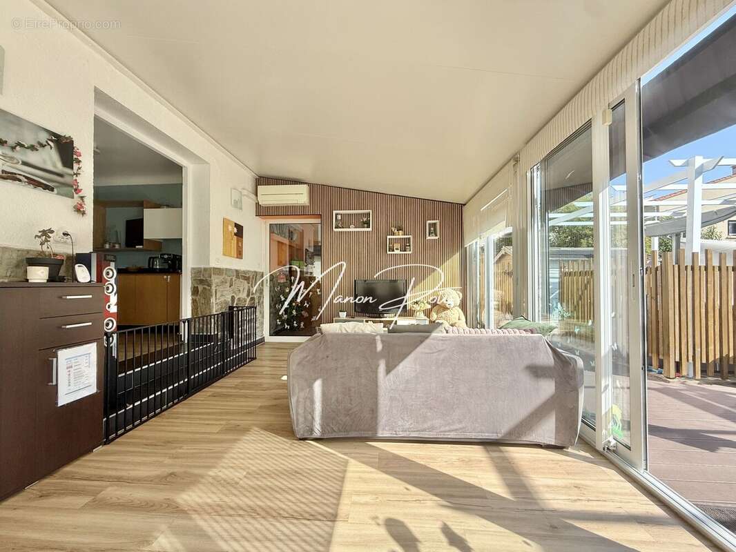 Maison à SAINT-ESTEVE