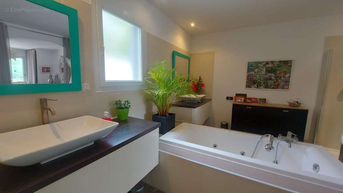 Maison à DRAGUIGNAN