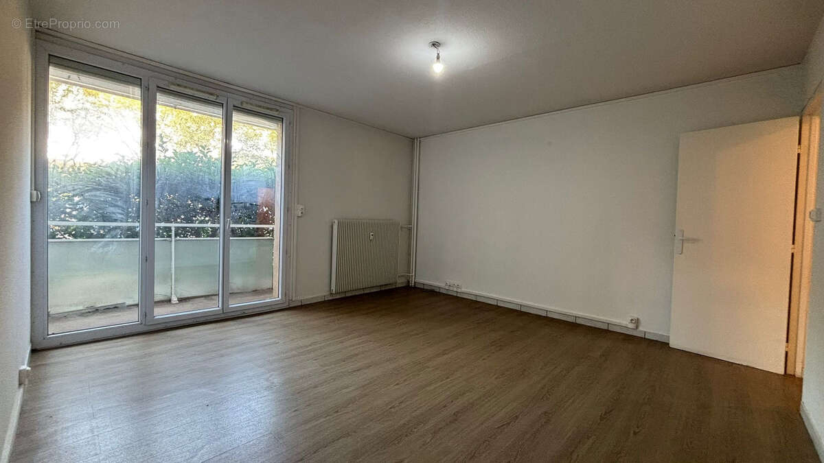 Appartement à PORT-DE-BOUC