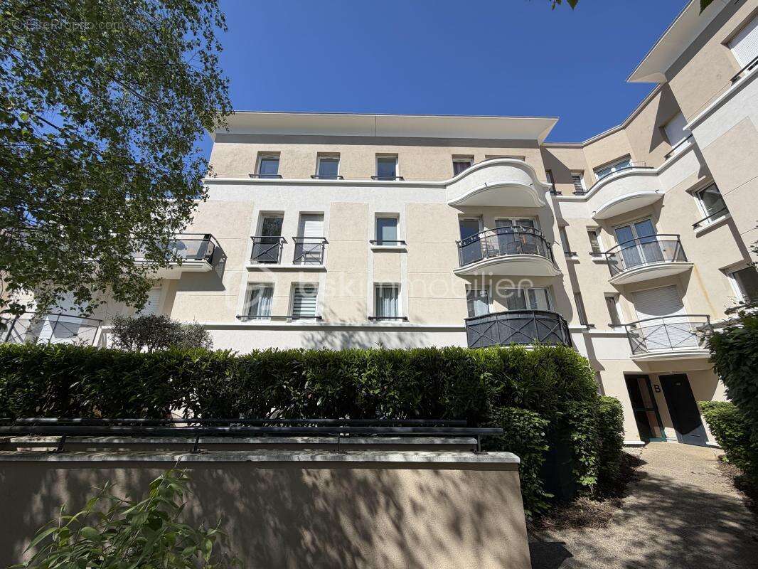 Appartement à MOISSY-CRAMAYEL