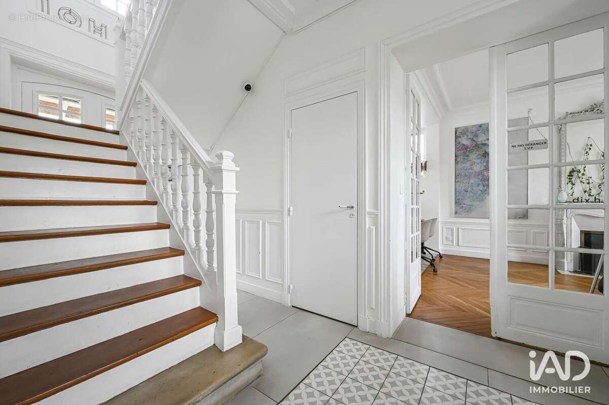 Photo 8 - Commerce à SAINT-MAUR-DES-FOSSES