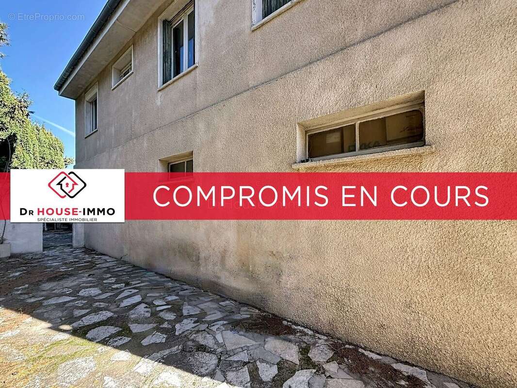 Maison à SAINT-VICTORET