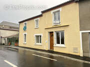 Maison à LA CHAUSSAIRE