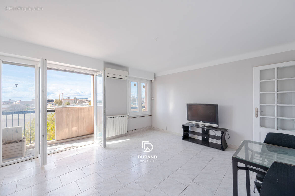 Appartement à MARSEILLE-14E